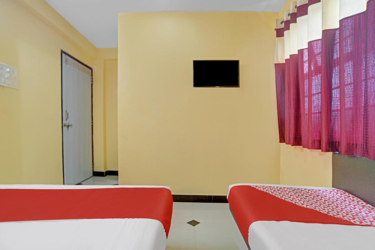 乌贾因 Oyo 79454 Shree Laxmi Palace酒店 外观 照片