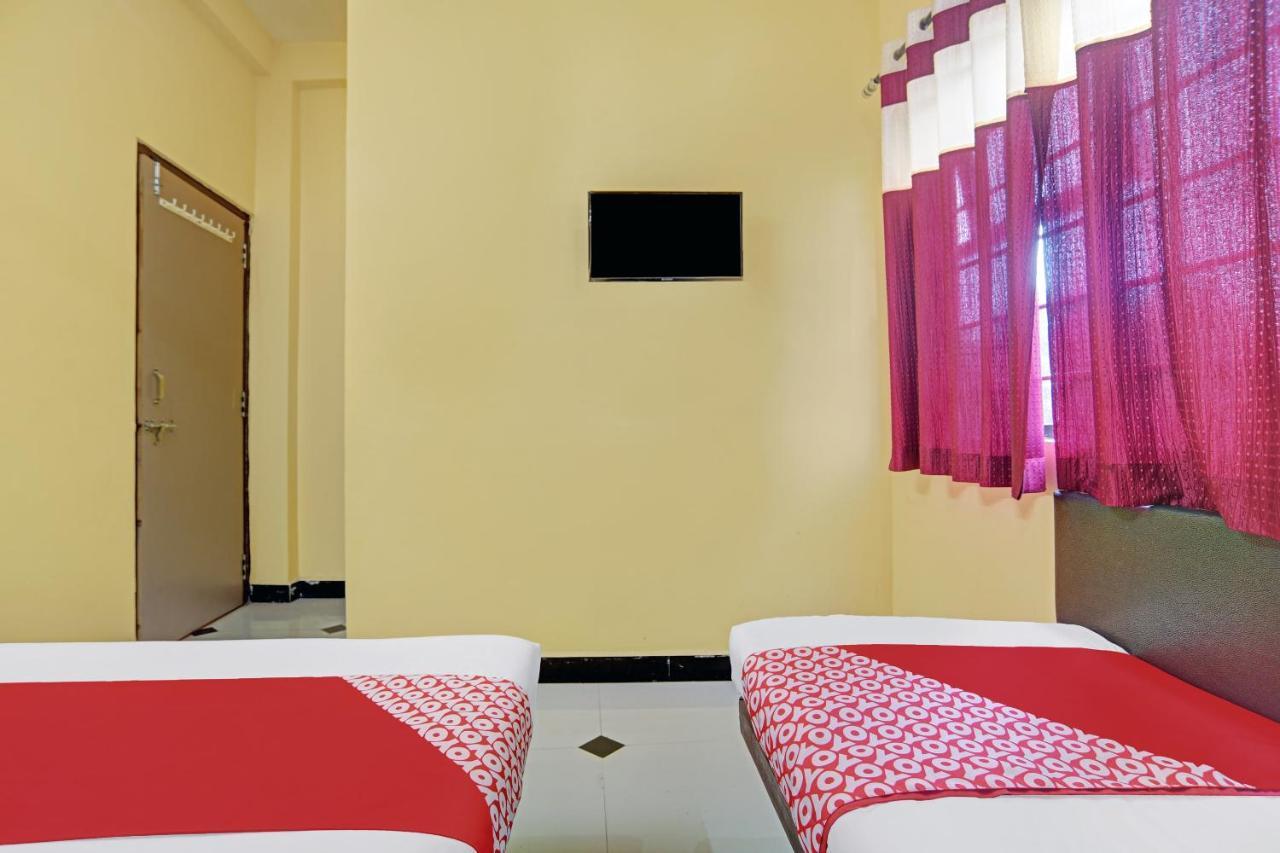 乌贾因 Oyo 79454 Shree Laxmi Palace酒店 外观 照片