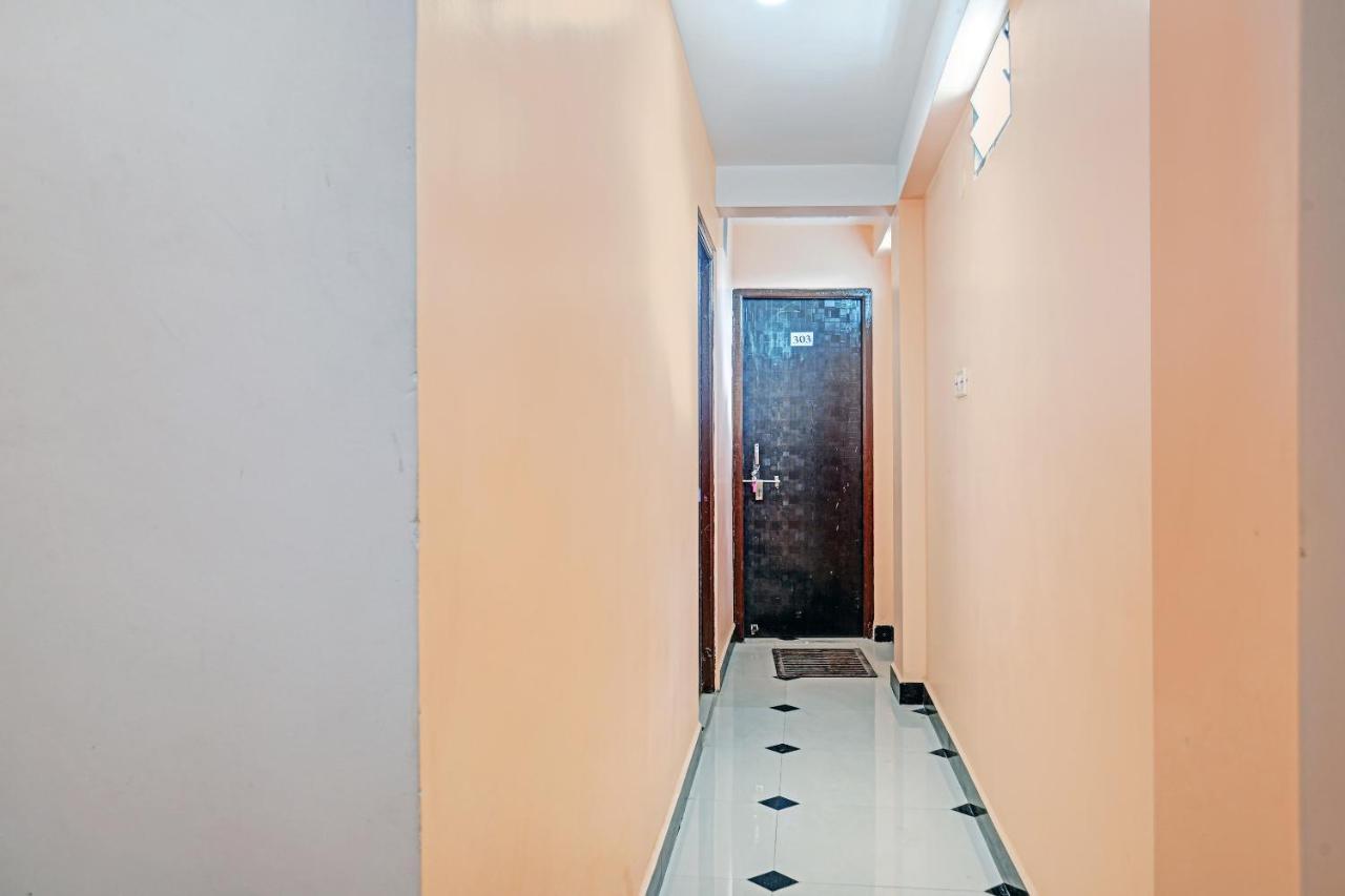 乌贾因 Oyo 79454 Shree Laxmi Palace酒店 外观 照片